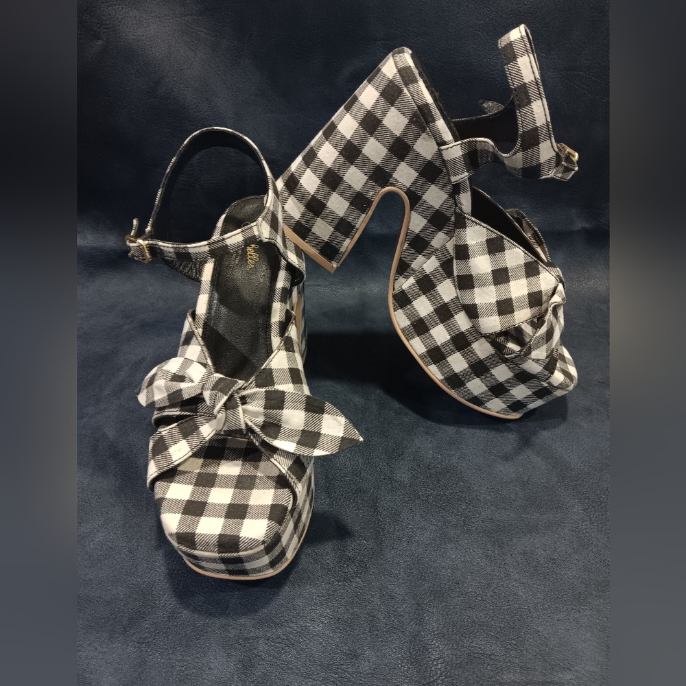 Seychelles Black and White Gingham New American Platform Sandals Front Bow